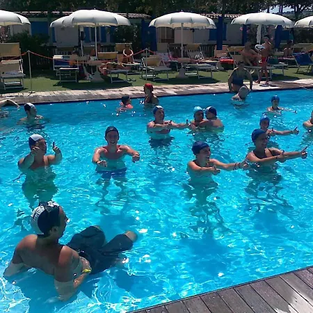 مكان تخييم Blu Fantasy سينِغاليا