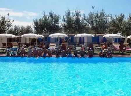 مكان تخييم Blu Fantasy سينِغاليا