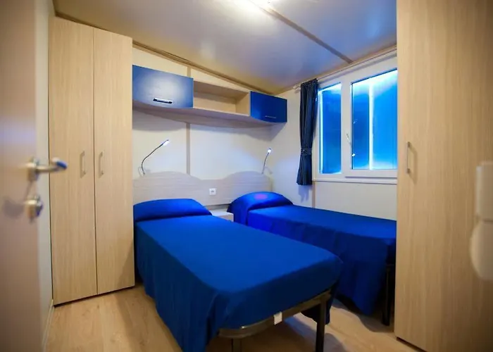 Κάμπινγκ Blu Fantasy Σενιγκάλια